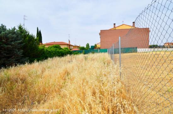 Urbis te ofrece un suelo urbano en venta en San Cristóbal de la Cuesta, Salamanca. - SALAMANCA