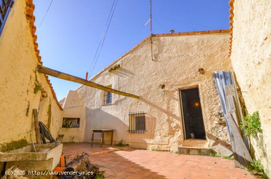 Urbis te ofrece una casa en venta en Frades de la Sierra, Salamanca. - SALAMANCA