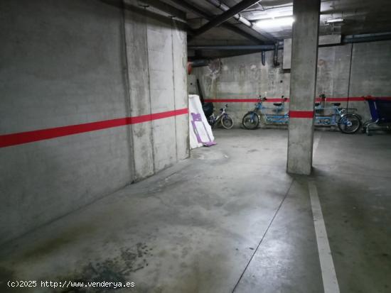 SE VENDE PLAZA DE PARKING EN VIC, ZONA CENTRO - BARCELONA