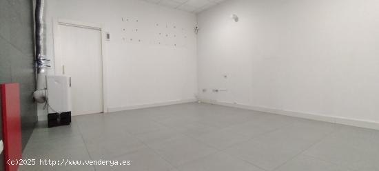 Local comercial de 40 m² junto al Malecón - MURCIA