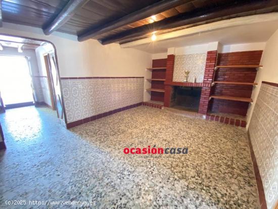 CASA CON TEJADO NUEVO A LA VENTA - CORDOBA