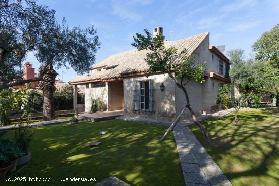 Magnífico chalet en al Aljarafe sevillano - SEVILLA