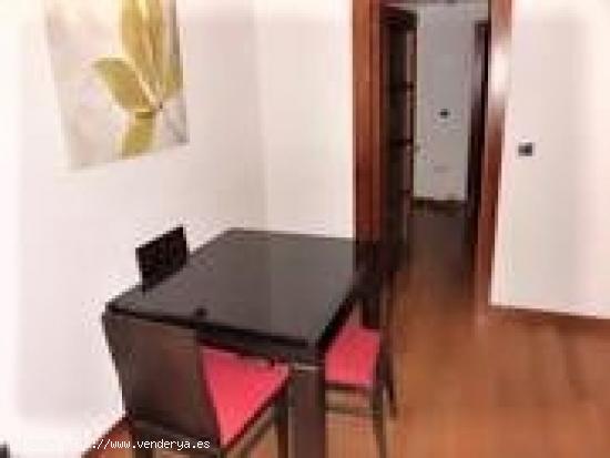 APARTAMENTO ZONA VENEZUELA DE 2 DORMITORIOS Y 2 BAÑOS. GARAJE  DOBLE. - PONTEVEDRA