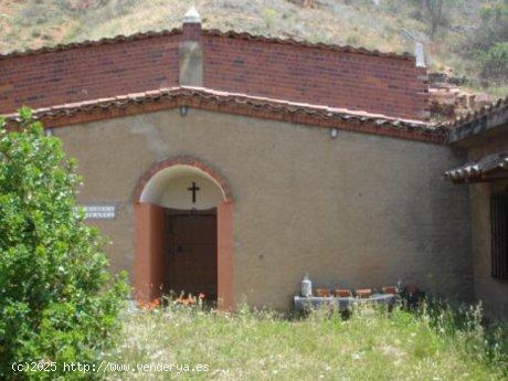 SE VENDE BODEGA EN VILLACÉ, RESTAURADA, CON  MERENDERO, 2 BAÑOS, BARBACOA, APARCAMIENTO Y JARDÍN 