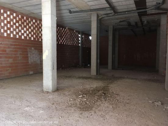 ++LOCAL EN ESQUINA CENTRICO EN MOLINA DE SEGURA++ 240M2 - MURCIA