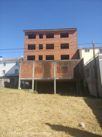 EDIFICIO EN VENTA EN CABANA - A CORUÑA