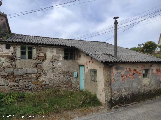  CASA DE PIEDRA PARA RESTAURAR CON FINCA - A CORUÑA 