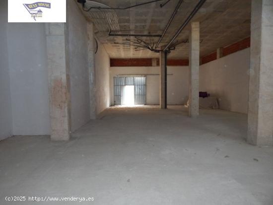 LOCAL COMERCIAL EN ALQUILER - VALENCIA