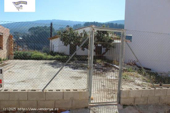  TERRENO URBANO CÉNTRICO EN AGULLENT - VALENCIA 