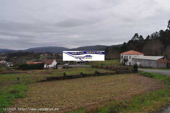 TERRENO EDIFICABLE EN RARIS - A CORUÑA