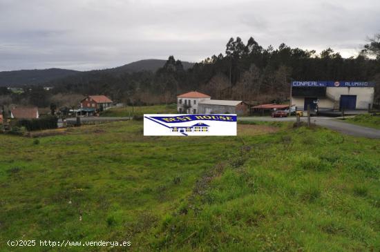 TERRENO EDIFICABLE EN RARIS - A CORUÑA