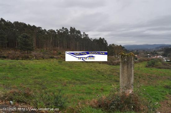 TERRENO EDIFICABLE EN RARIS - A CORUÑA