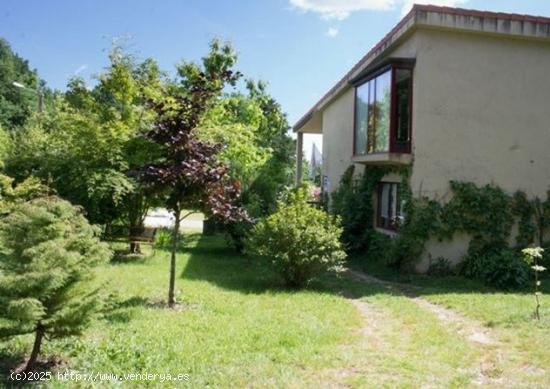 ALBERGUE DE 7 HABITACIONES EN COLES - ORENSE