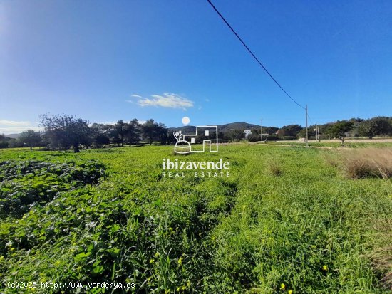 Parcela en venta en Santa Eulalia del Río (Baleares)