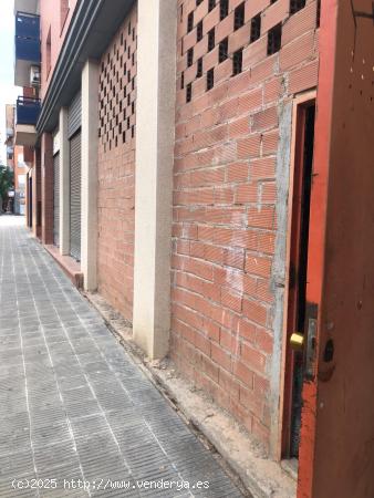 LOCAL COMERCIAL EN VENTA - BARCELONA