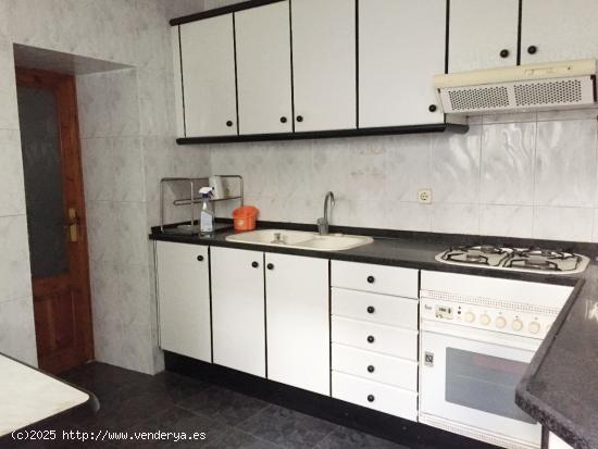  CENTRICA CASA EN VENTA PARA REFORMAR - BARCELONA 