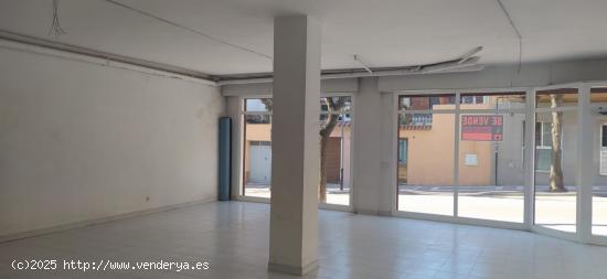 LOCAL COMERCIAL EN VENTA ó ALQUILER CERCA MERCADONA 73 m2 - BARCELONA