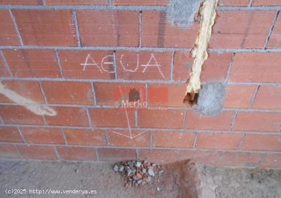 SE ALQUILA BAJO CÉNTRICO EN RONDA  DE LA MURALLA - LUGO