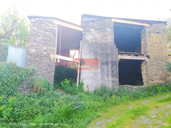 SE VENDE CASA SEMI-REFORMADA EN COESES A 12 KMS DE LUGO. - LUGO