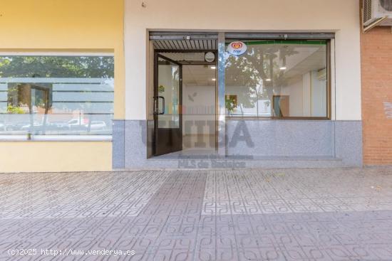 LOCAL A LA VENTA JUNTO AL TELEPIZZA DE SAN ROQUE - BADAJOZ