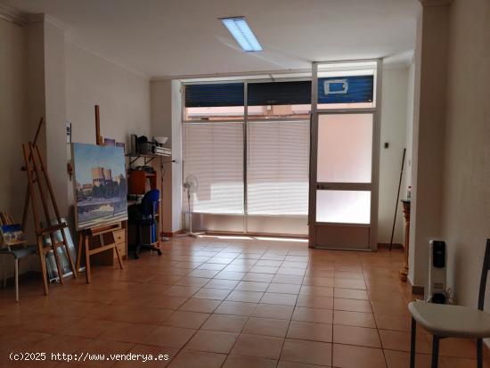 VENTA LOCAL COMERCIAL / DESPACHO EN BENIMAMET - VALENCIA