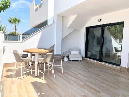  APARTAMENTO DE 2 DORM. DE NUEVA CONSTRUCCIÓN EN PILAR DE LA HORADADA - ALICANTE 