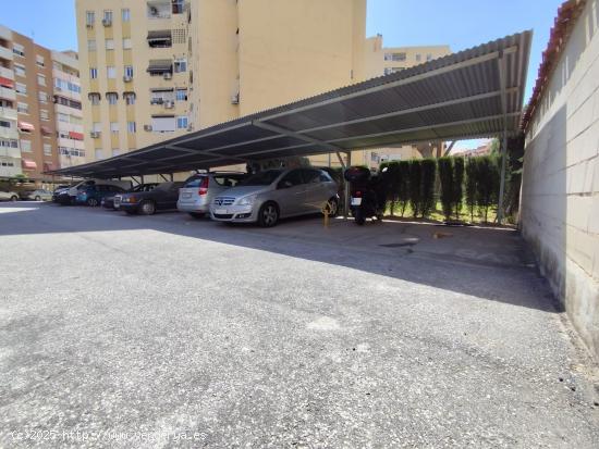 Plaza de aparcamiento muy bien ubicada en c. Río Bergantes. - MALAGA