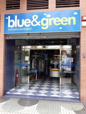 Local comercial en Avd. Reina Victoria Eugenia de 92 m2 - MURCIA