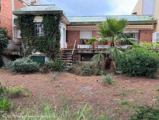 Casa en Zona Náutico con posibilidad de plurifamiliar - BARCELONA