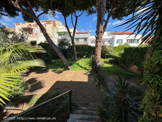 Casa en Zona Náutico con posibilidad de plurifamiliar - BARCELONA