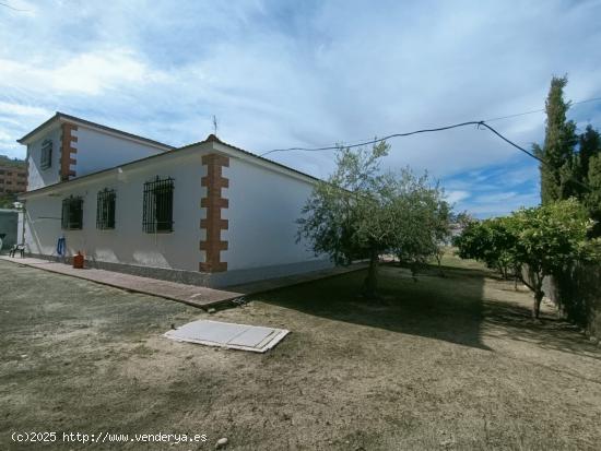 PARCELA DE CAMPO CON 4 CASAS Y DOS NAVES A 2 MINUTOS DE ANTEQUERA SALE A LA VENTA¡¡¡ - MALAGA