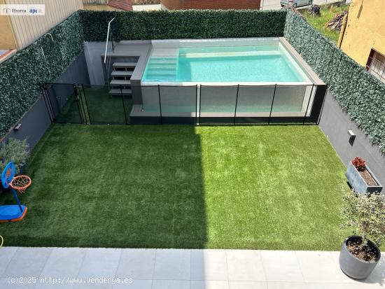 EN EL CENTRO DE TORDERA, ESPECTACULAR CASA CON PISCINA - BARCELONA