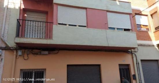 DUPLEX EN ELDA (ALICANTE) Y LOCAL DE 120 M2 - ALICANTE