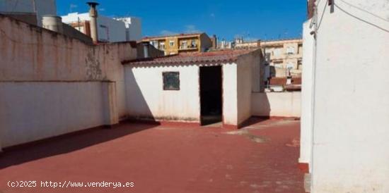 DUPLEX EN ELDA (ALICANTE) Y LOCAL DE 120 M2 - ALICANTE