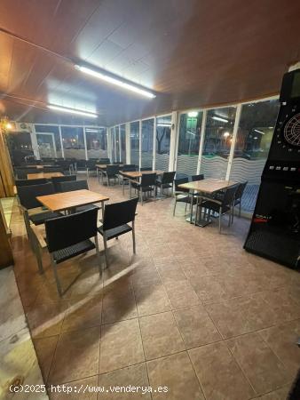 ¡Descubre [COSTA 95]: Tu bar favorito en el corazón de Salou, donde la diversión nunca termina! -