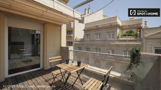 Amplia habitación con cama doble y terraza en alquiler en Putxet. - BARCELONA