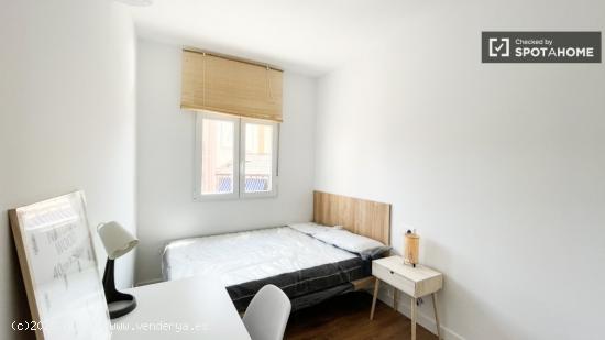 Alquiler de habitaciones en apartamento de 8 dormitorios en Vista Alegre - MADRID