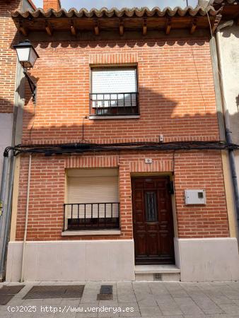 CASA CON PATIO Y BODEGA EN PLENO CENTRO DE TORDESILLAS - VALLADOLID