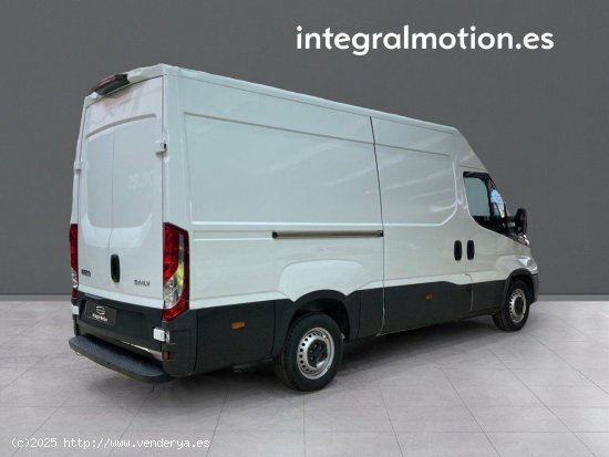 Iveco Daily 2.3 TD 35S 16 V 3520L/H2 12 M3 - Sada