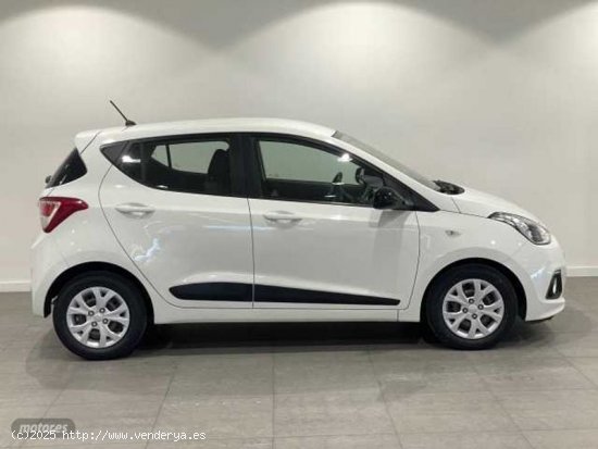 Hyundai i10 1.2 Black Line de 2015 con 96.000 Km por 8.900 EUR. en Barcelona