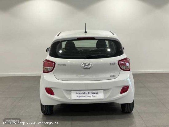 Hyundai i10 1.2 Black Line de 2015 con 96.000 Km por 8.900 EUR. en Barcelona