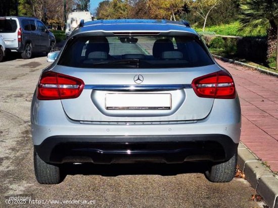 Mercedes Clase GLA GLA 200 CDI  GPS Piel LED  de 2016 con 72.000 Km por 20.900 EUR. en Granada