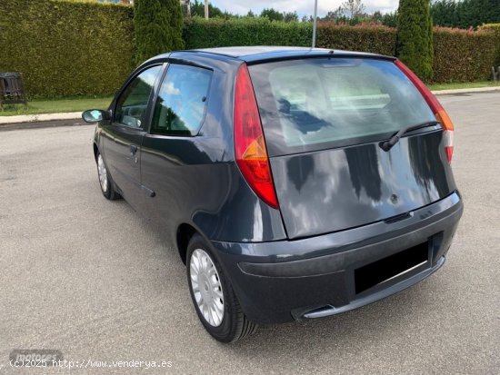 Fiat Punto 1.9 jtd 85cv 3 puertas dynamic de 2003 con 279.166 Km por 3.800 EUR. en Lugo