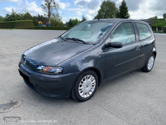 Fiat Punto 1.9 jtd 85cv 3 puertas dynamic de 2003 con 279.166 Km por 3.800 EUR. en Lugo