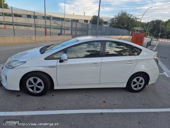  Toyota Prius 1.8 Advance de 2012 con 206.000 Km por 9.700 EUR. en Barcelona 