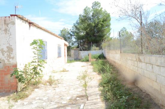 CHALET EN TORRENTE  CON PARCELA DE 670M2 ¡¡¡¡SIN COMISIONES INMOBILIARIAS!!!! - VALENCIA