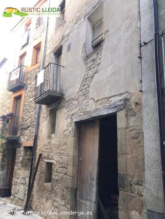 CASA (DE UNOS 315 M2) EN SANTA COLOMA DE QUERALT. - TARRAGONA