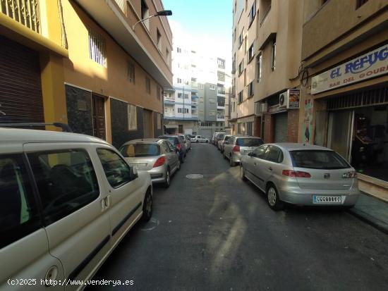 Local diáfano entre el estadio del Tenerife y la Avenida de Reyes Católicos - SANTA CRUZ DE TENERI