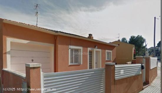 SE VENDE CASA EN CANYELLES - BARCELONA