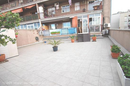 Estupendo piso con terraza 70 m2 - BARCELONA